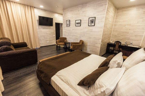 Fox Hotel (Barnaul)
